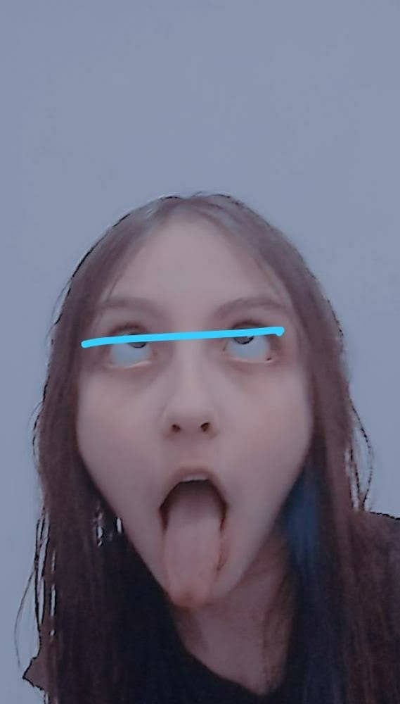 Gabriela putinha de Taboão se masturbando, gozando e fazendo ahegao