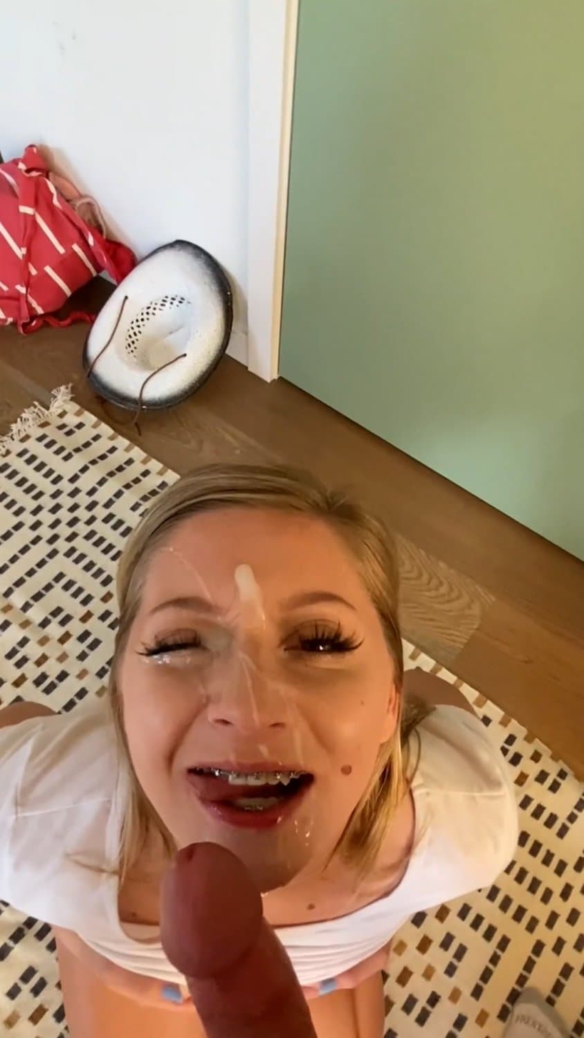 PETITE GAMER GIRL SEX TAPE