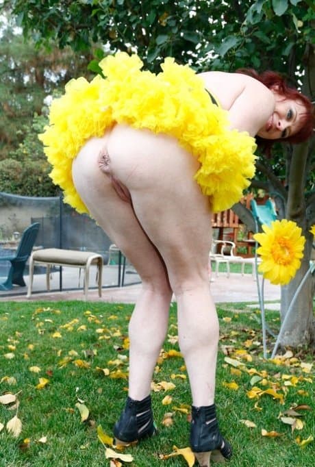 Anal mature fist fuck and anal prolapse