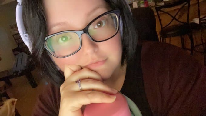 Kittenblushes on snapchat wants to be a permanent webslut. She wants to be shared and scared