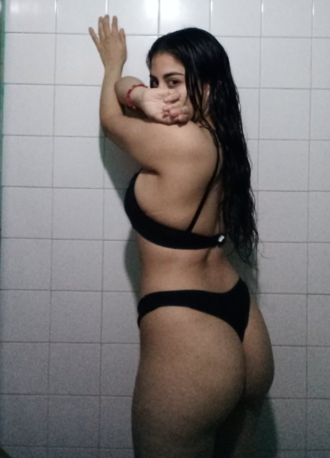 Click to view full size Este post es puro culo! (Carla B)