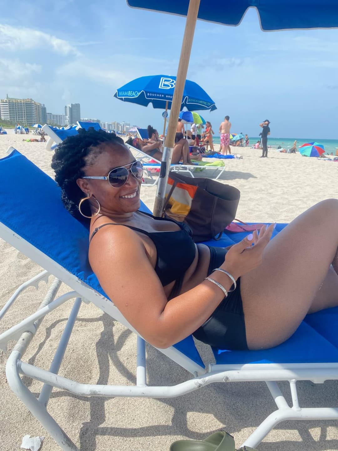 Click to view full size Shayeedah Thomas creep shots