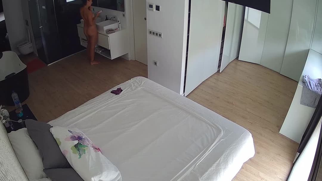 Spying On My Fit Mom pt.1