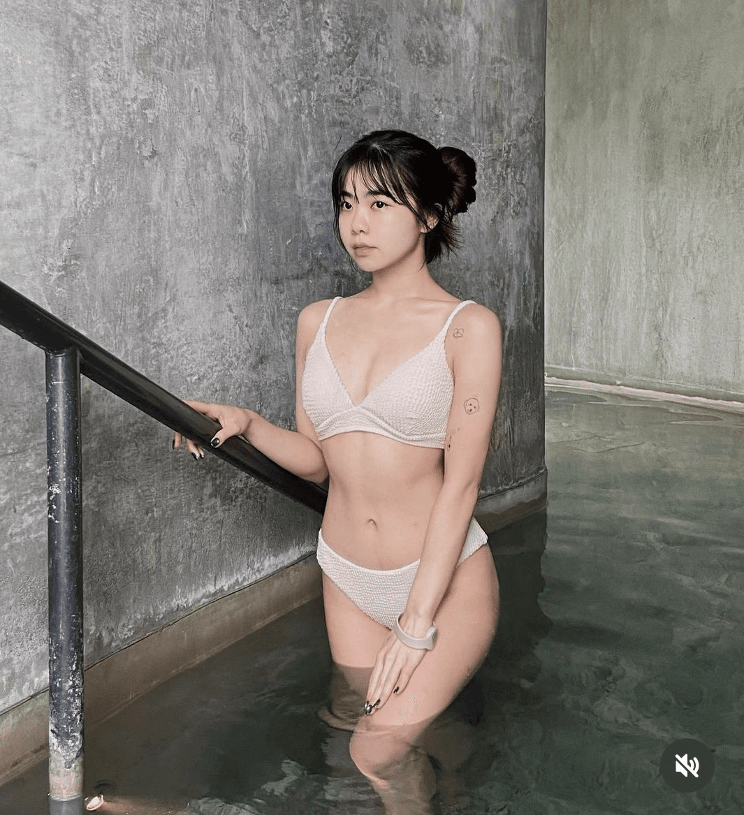 Asians Nudes + Non Nudes