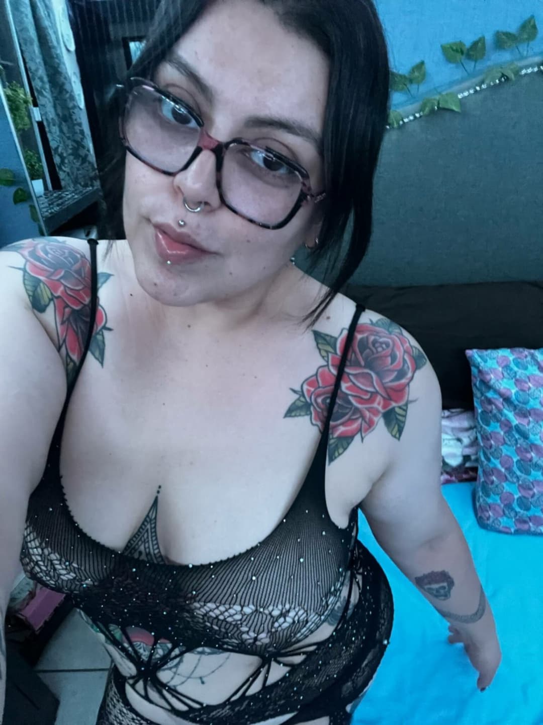 hot alt latina smoker A