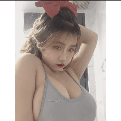 Vietnamese girl viral on social