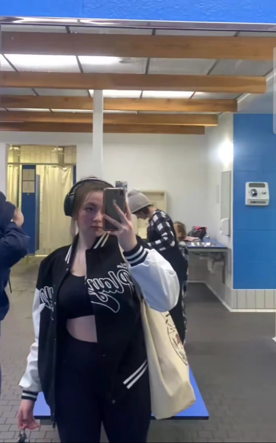 20 year old gym slut cindy