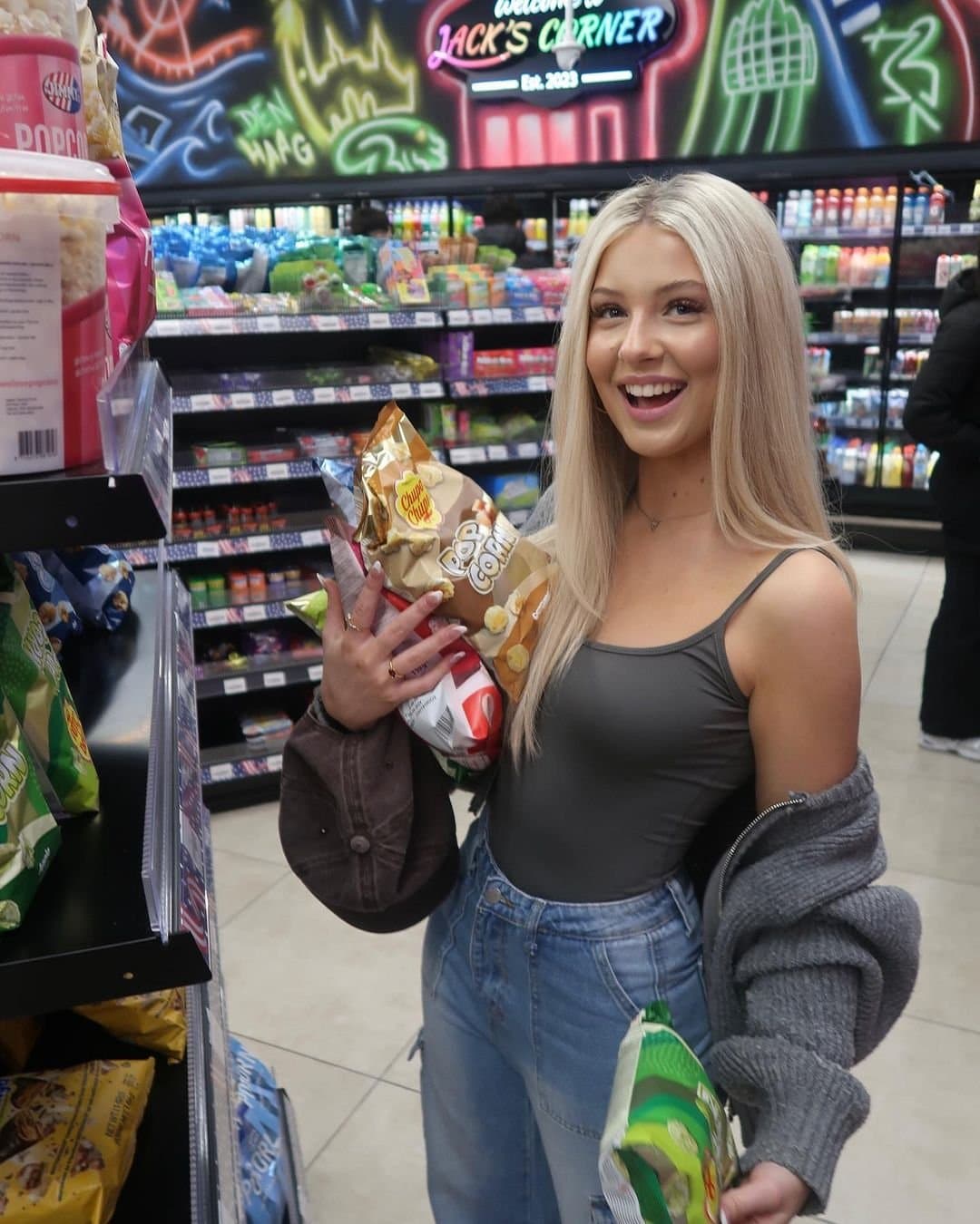 Dutch blonde teen with perfect body?(18+) dm for more