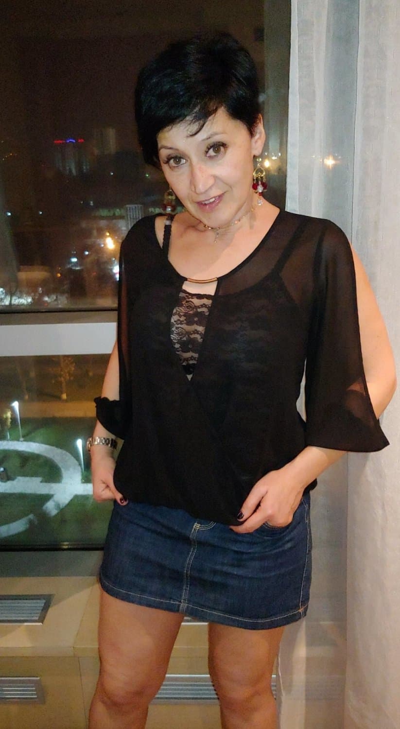 Click to view full size Fit Mature Trophy Wife Dressed Undressed Posing