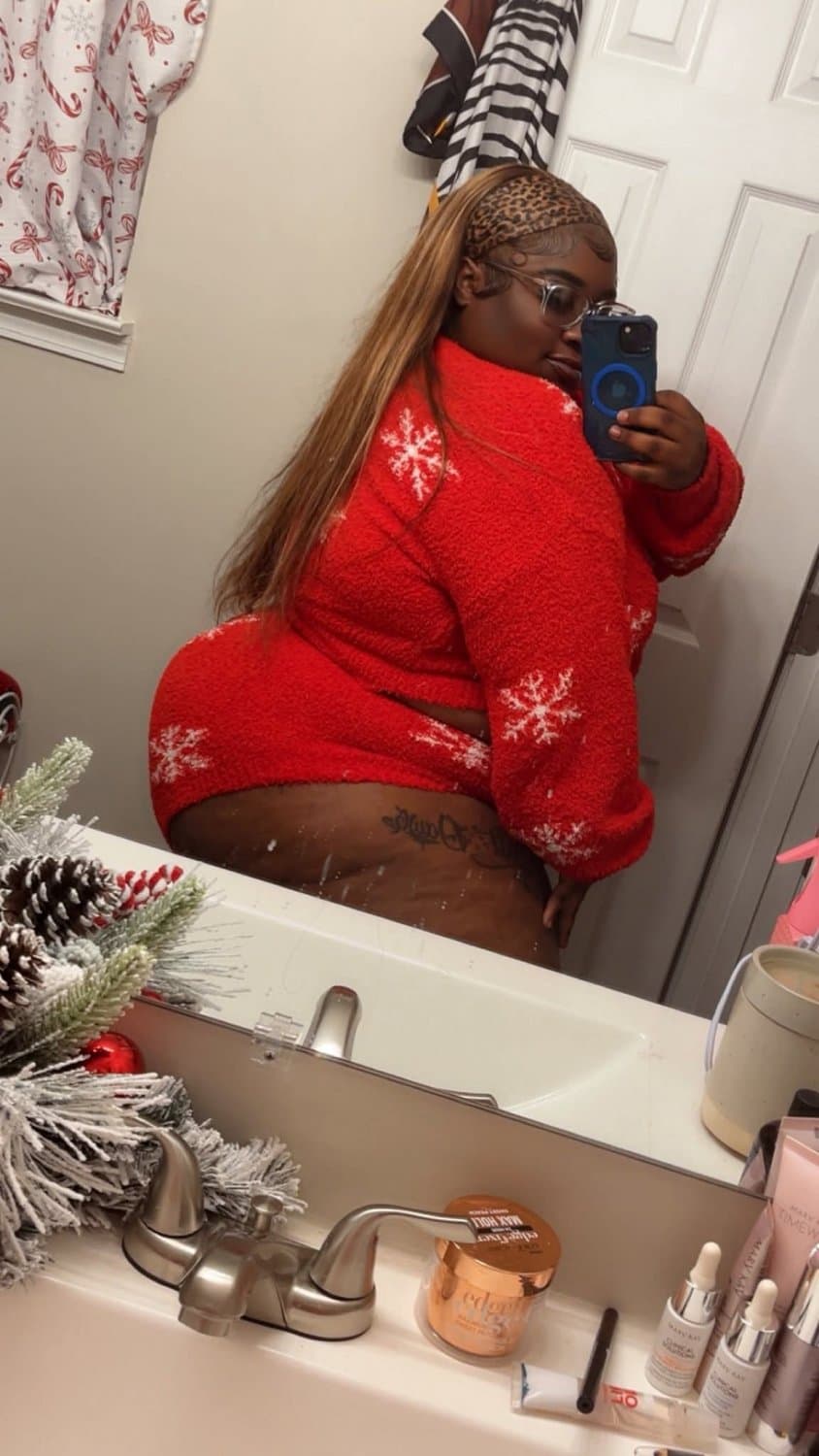 THICK HUGE CHOCOLATE SEXY CHUNKY EBONY SSBBW BBW BIG OLE JUICY ASS GOONER MATERIAL