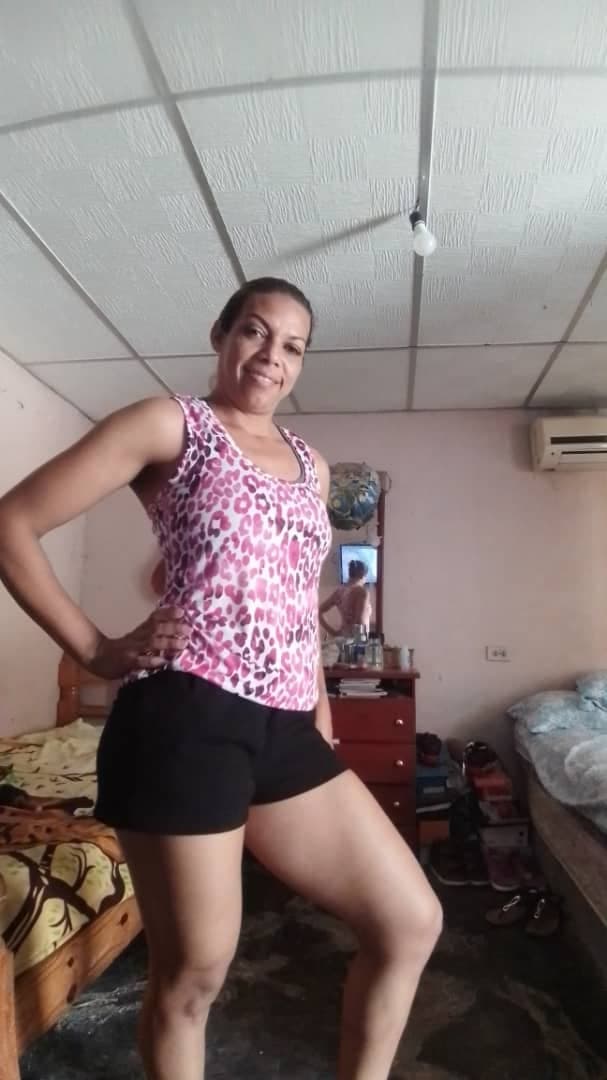 Click to view full size Latina wife slut...a.k.a La Perra Madura