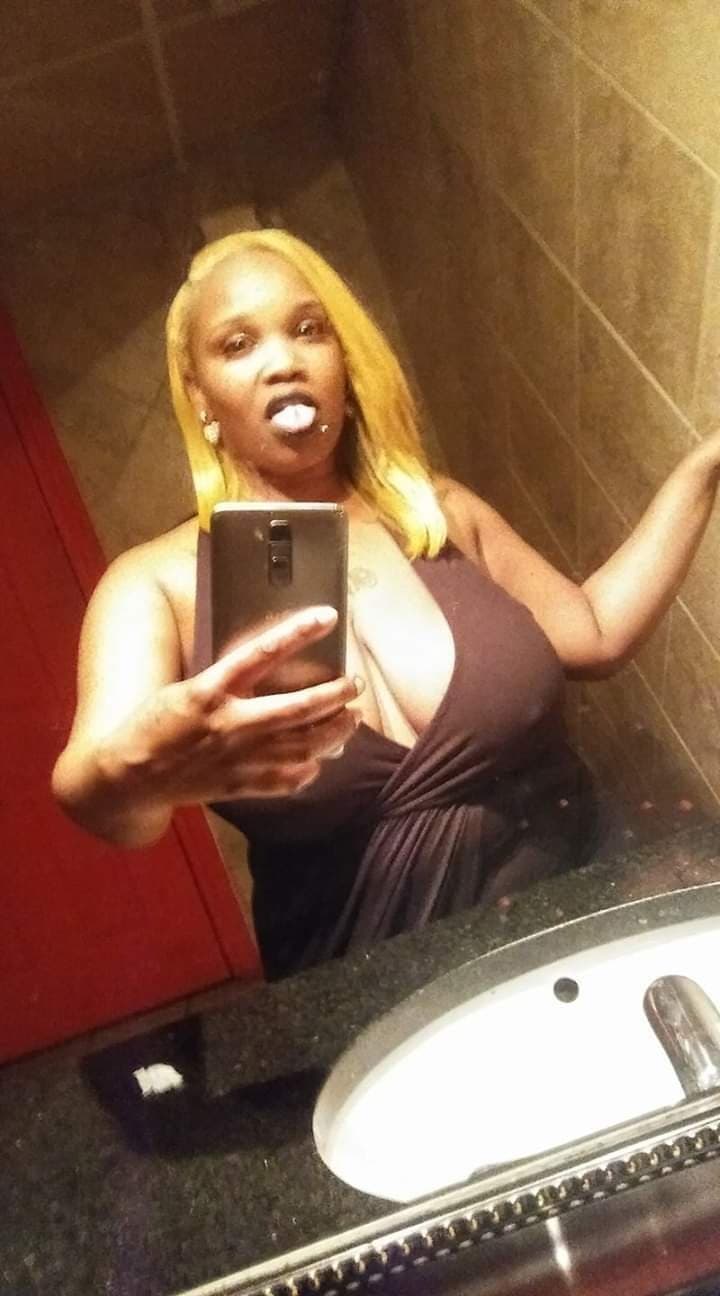 Freaky Bi Bbw Auntie (She need to start a only fans) I would not pull out 19