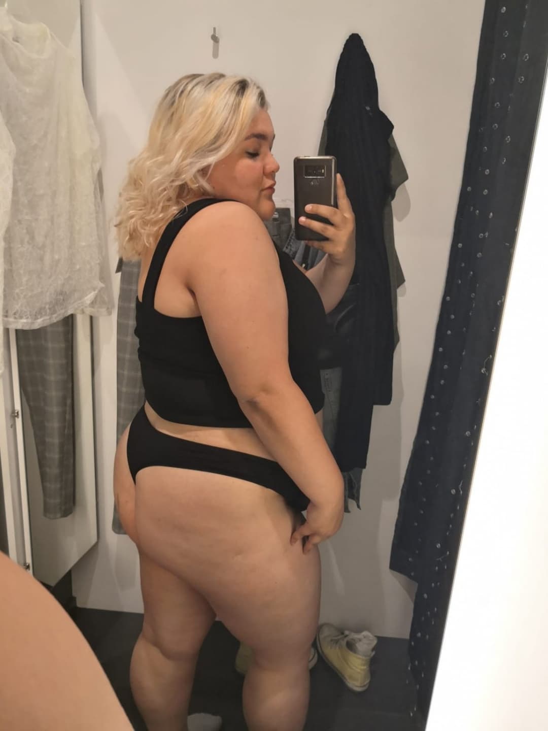 Blonde slut from Finland loves to show her curvy body