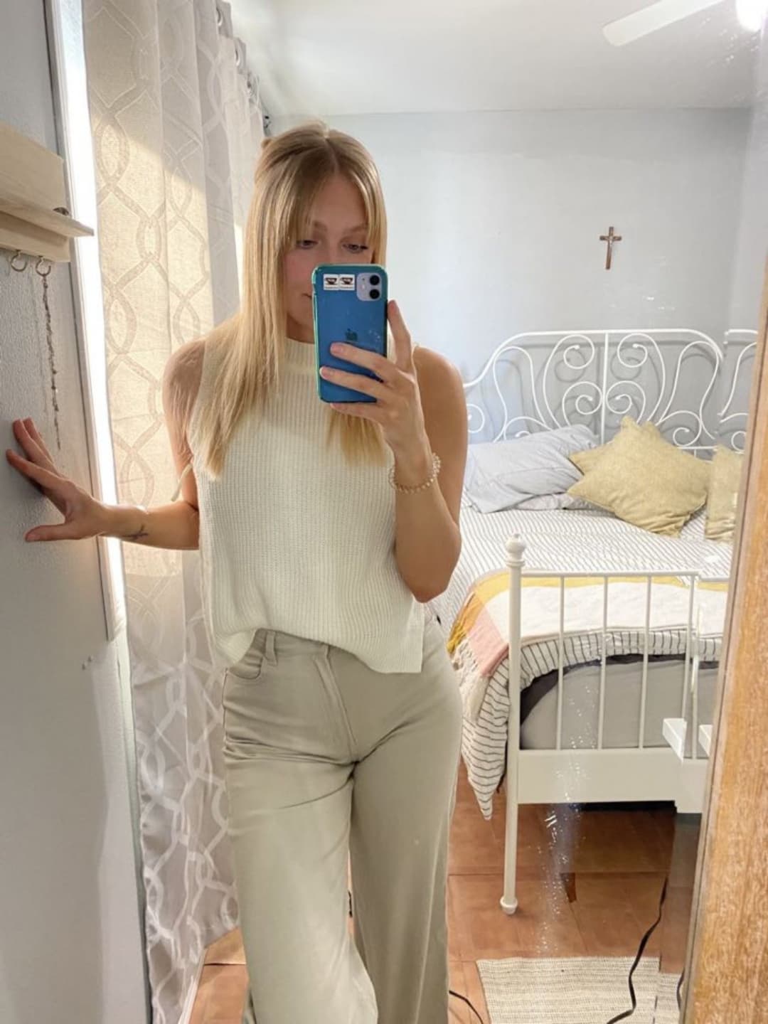 Brooklyn Ann Ellis, 27 from Alberta wants to be famous l kik welderman1420