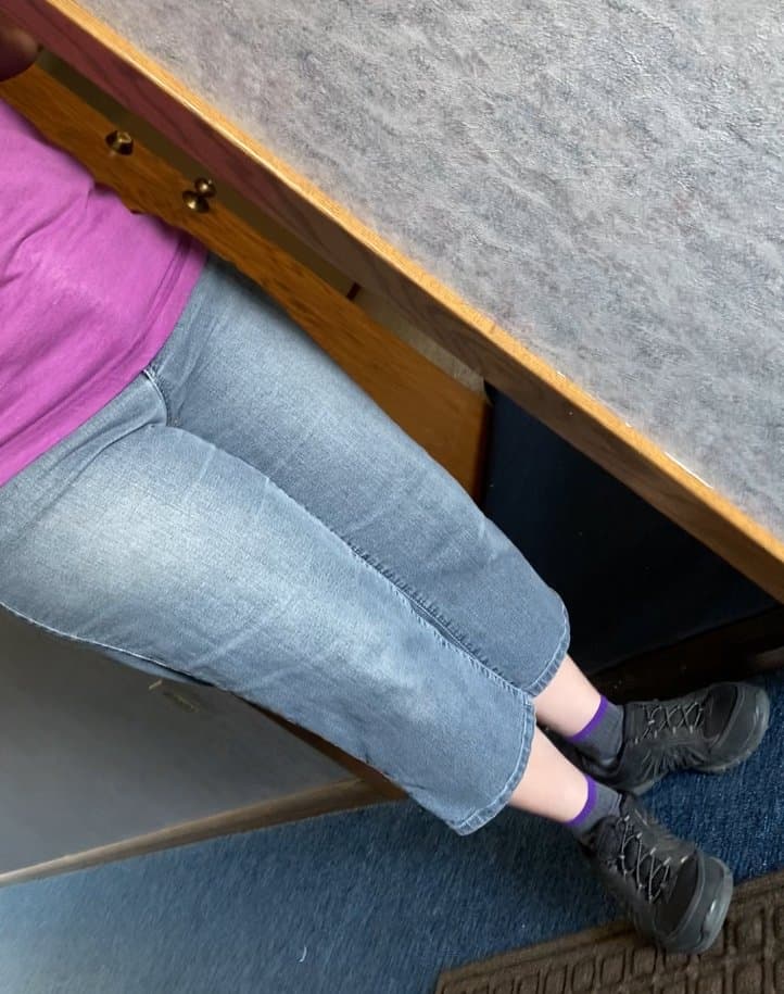 Thick Ass Gilf Helps Her Dad David Move While I Take Creepshots