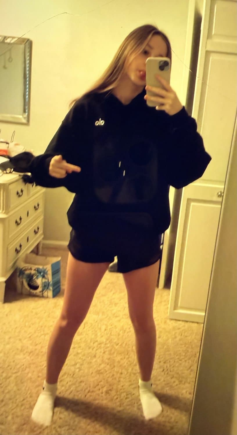 Big Tit 18 year old Sexy Slut Andi