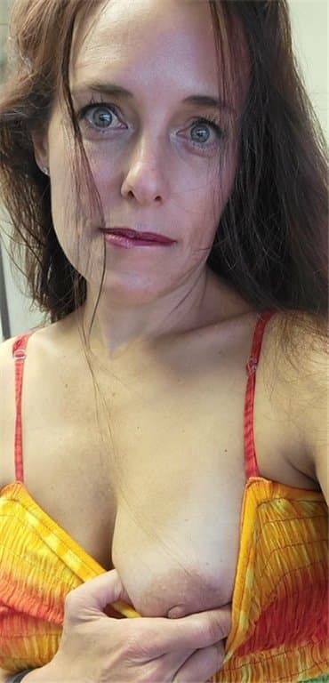 Click to view full size Dominique