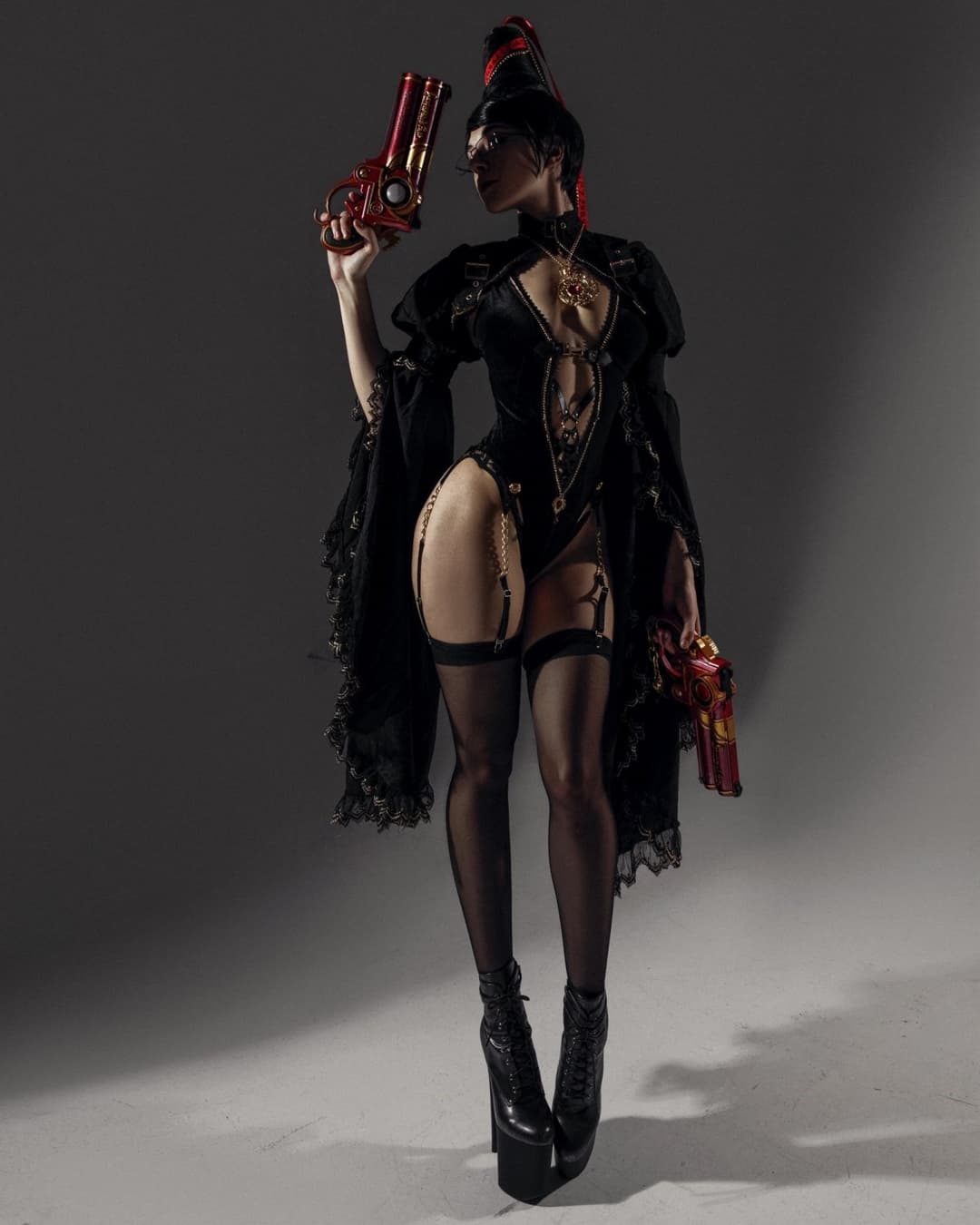 Spicy Witch Bayonetta. Stunning Hips & Long Legs. Cosplay