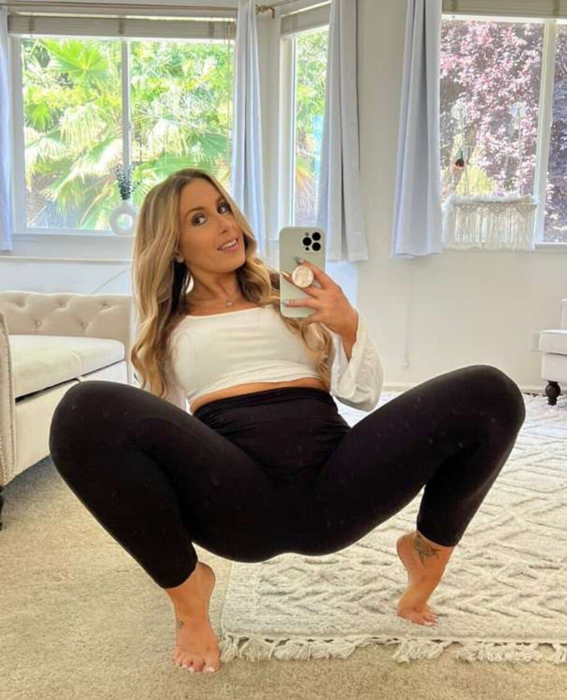 Thick Flexible Blonde Solo Anal