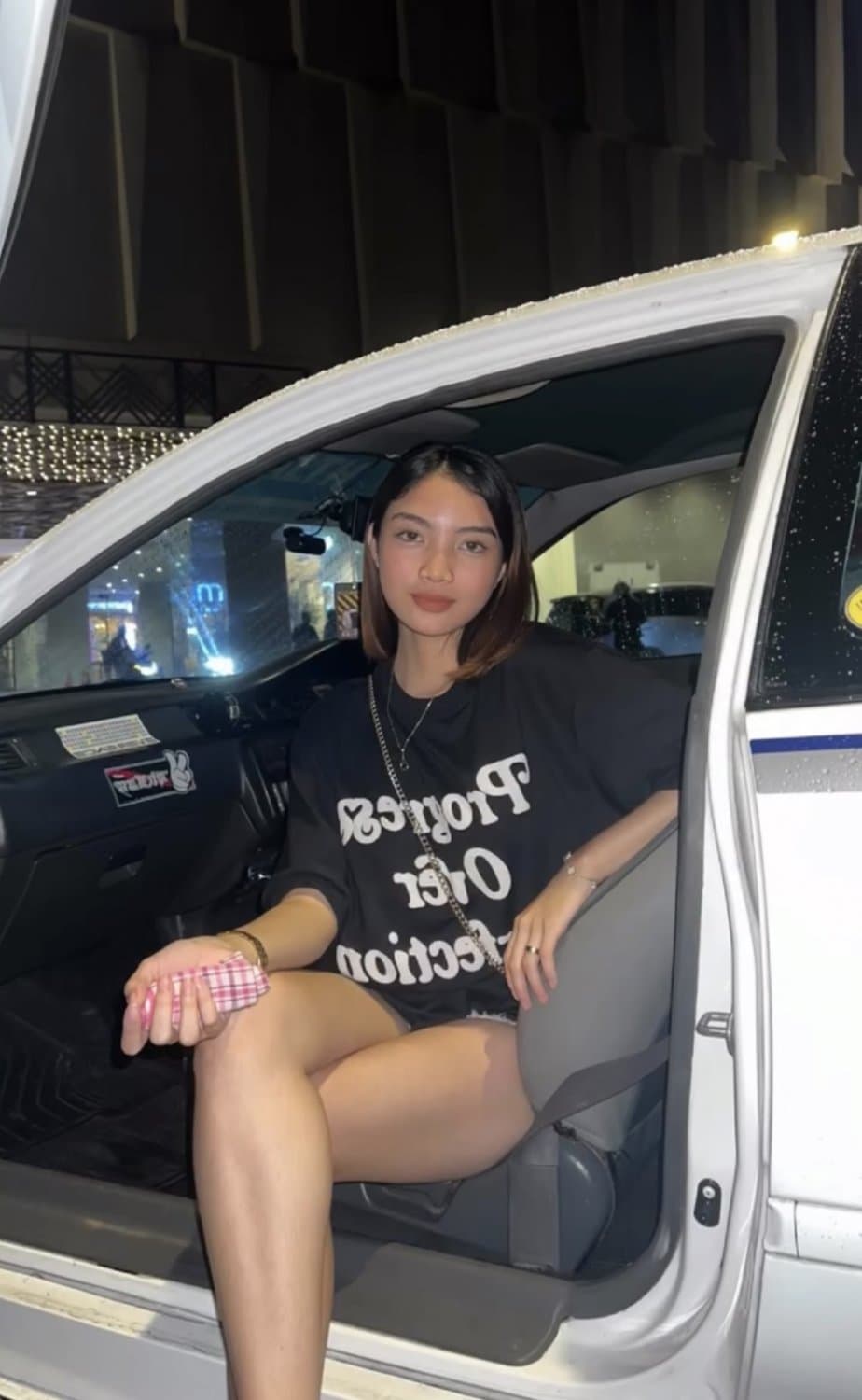 25-0402 - Flight Attendant Trainer Loves Cock