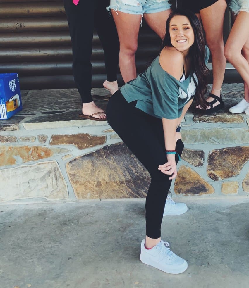 Bama hoe will let you throat fuck as hard as you want