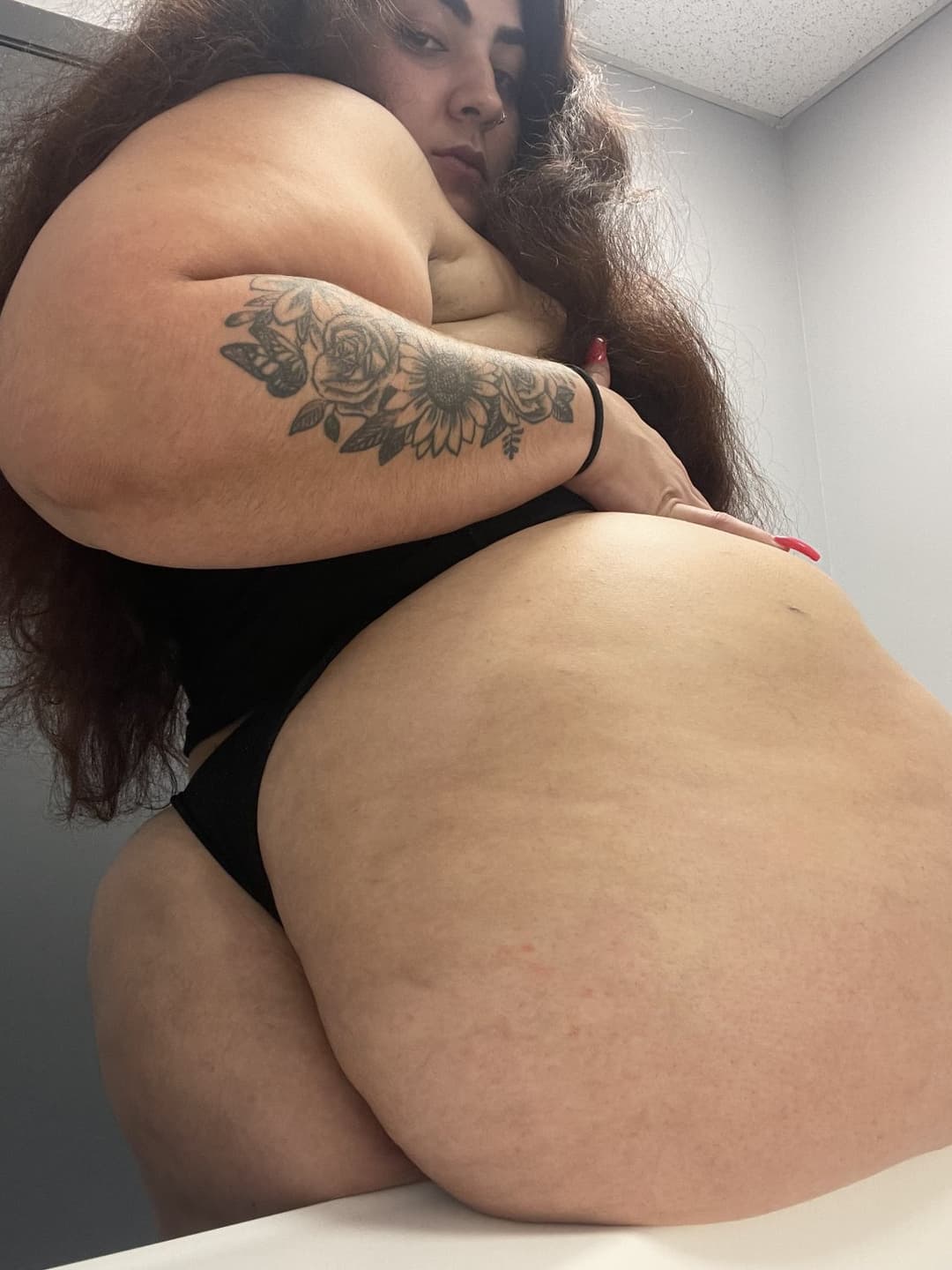 Thick brickhouse Daya