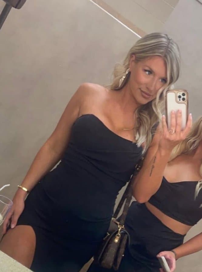 South Jersey bartender found here, dm me any SJ OF handles you know of...