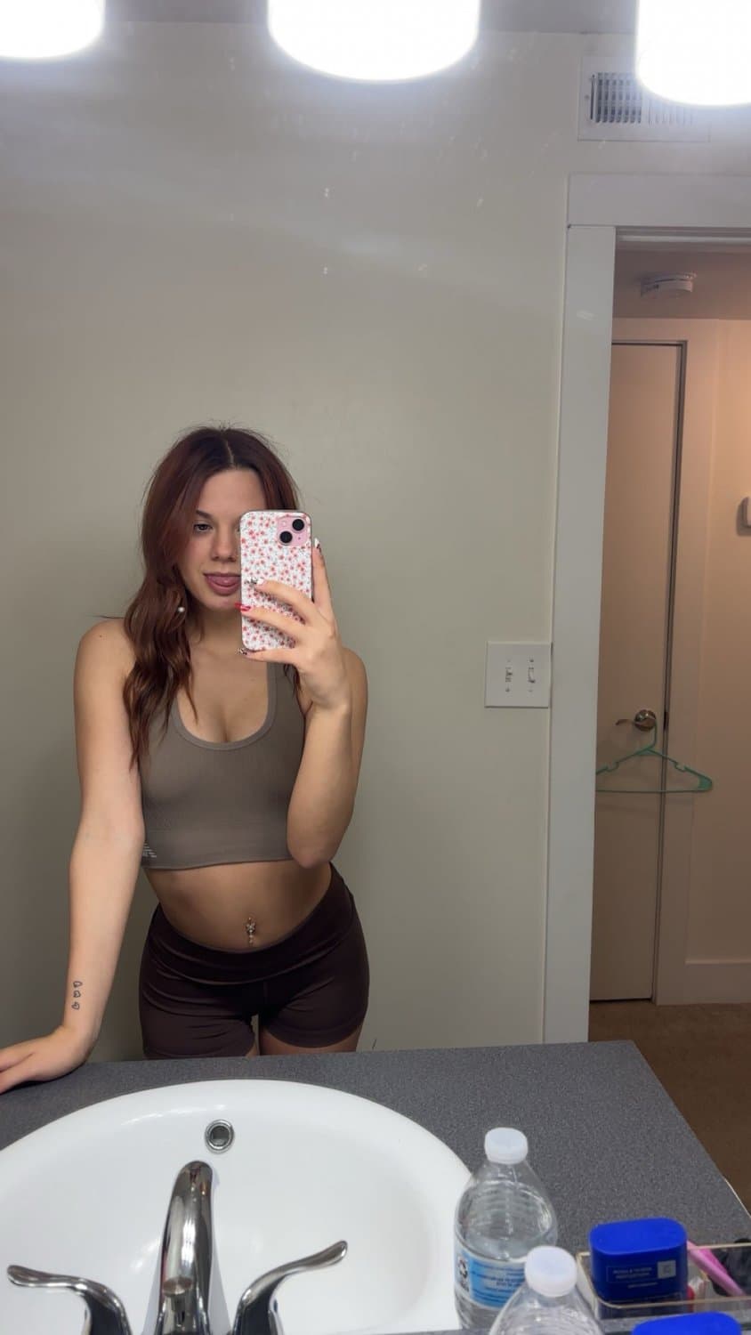 Barely legal 18yo with a fat ass