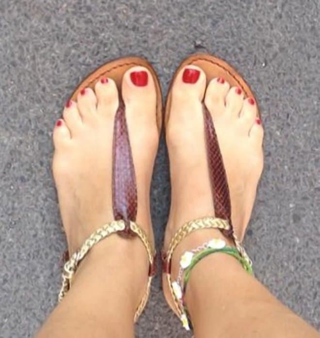 Sis feet free repost