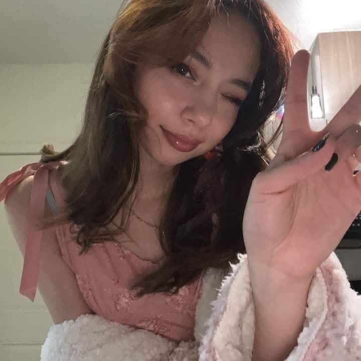 my hot (older sister)