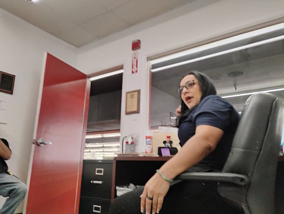 Creepshot on my Sexy fucking slutty manger mmm