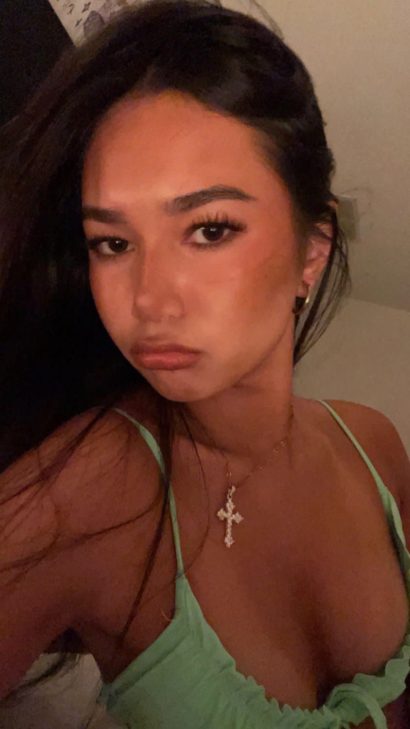*RARE* Real Asian IG Model’s Tits LEAKED! Fuck!!! ? Save while you can! (Compare her necklace*)