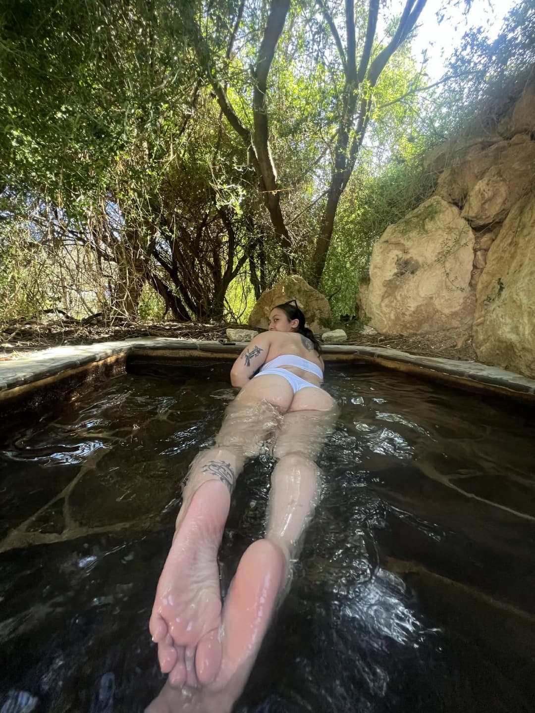 Pretty Polynesian feet