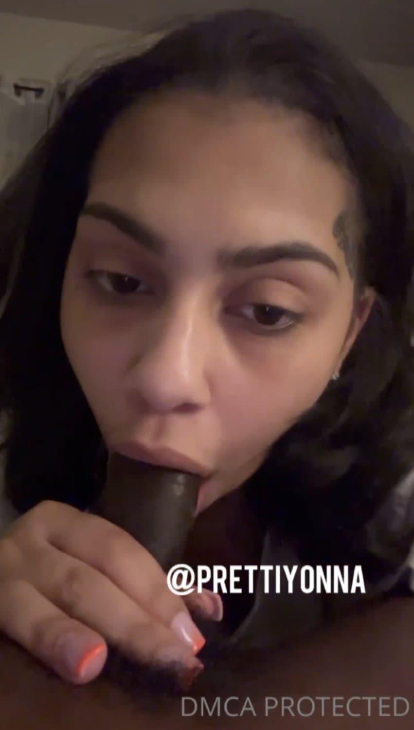 Damndrii sucking dick 2