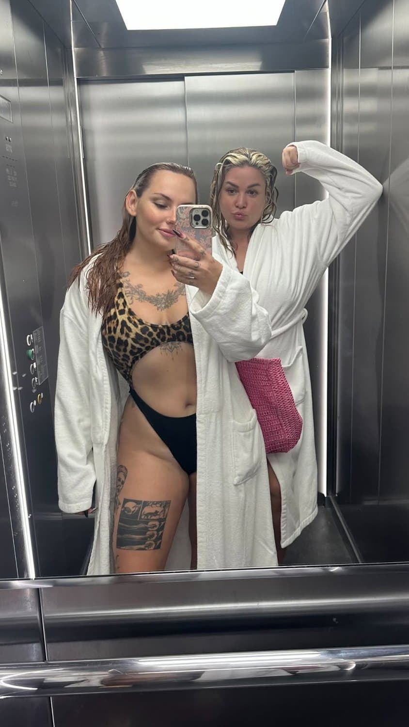 Serbian Tatted Bimbo Jelena Flaunting Body For Validation (NN)