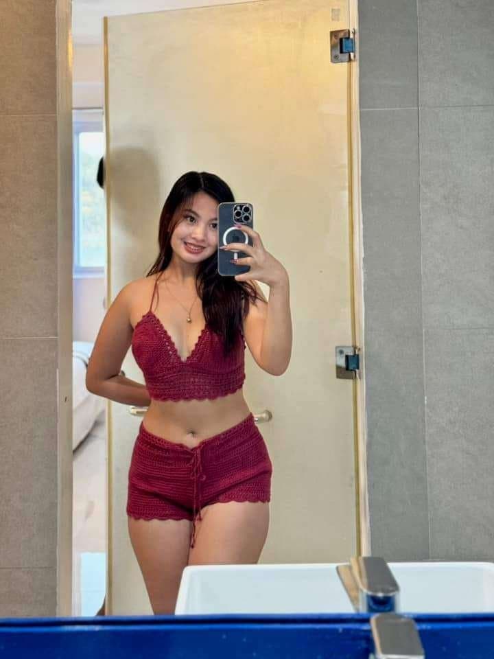 Kyla, 19 | Slim thick Asian babe shows off her curvy ass and hot tits