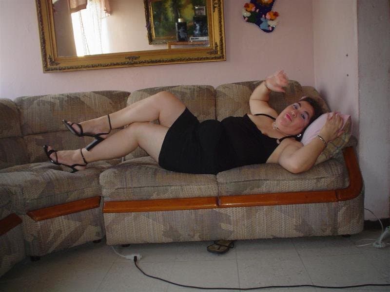 Mirna Lorena caliente amateur en real casero