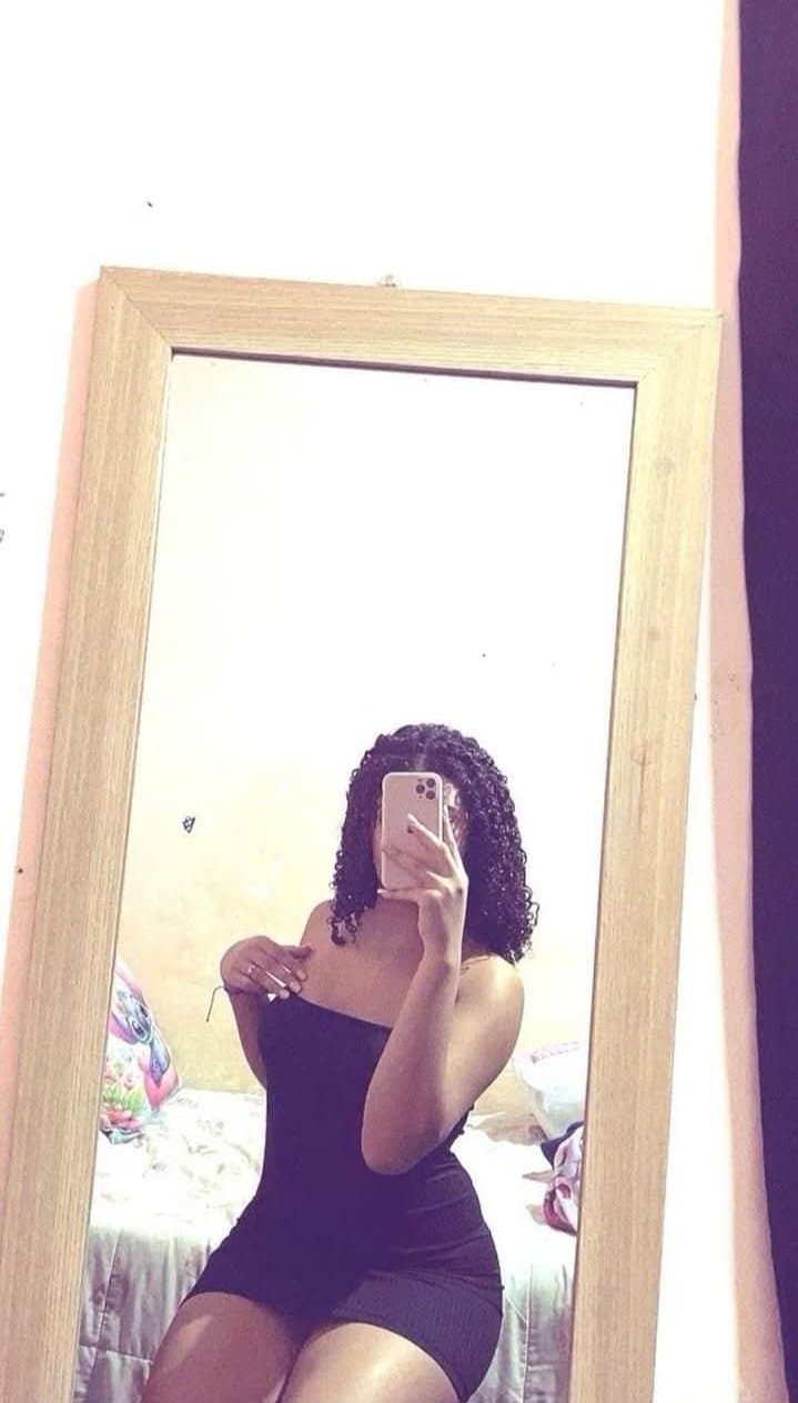 Novinha do Facebook Adria Melo Silveira