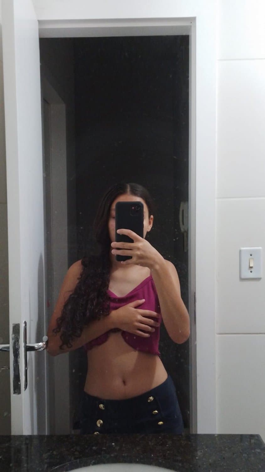 boquete, peitos, corpo perfeito e mais!! Novinha perfeita?