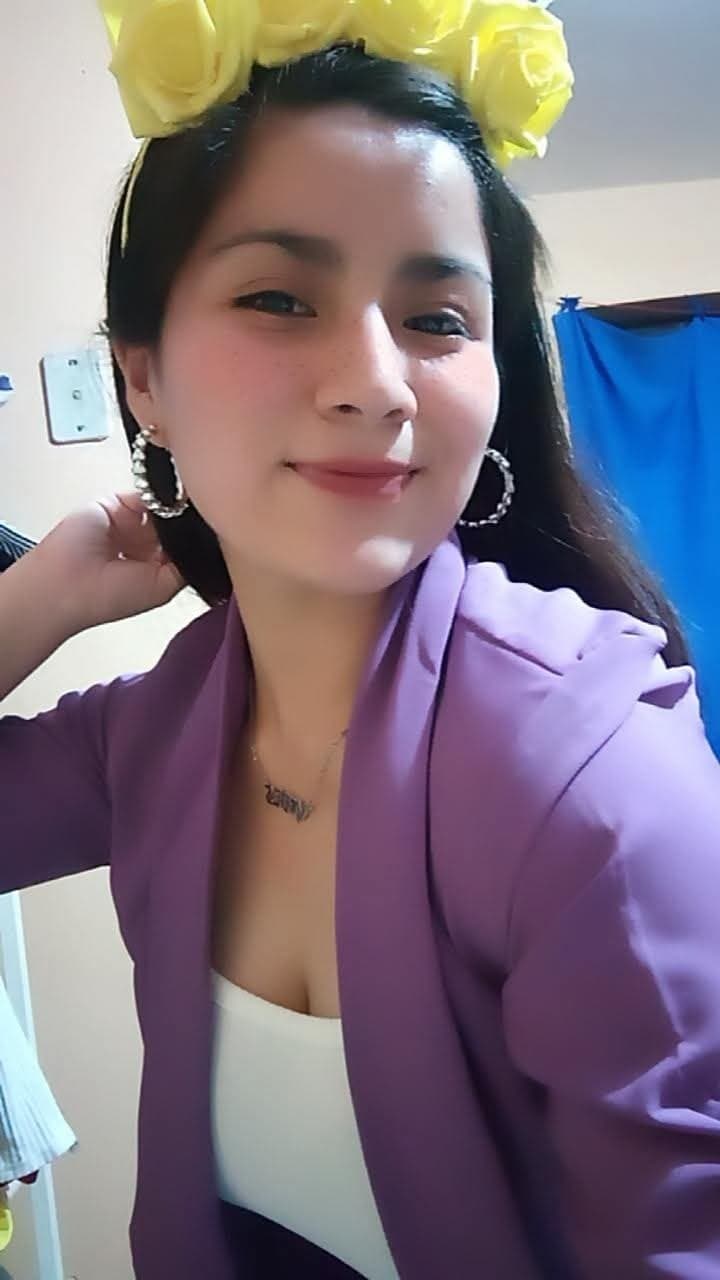 Mery chibola peruana me la chupa después de clases