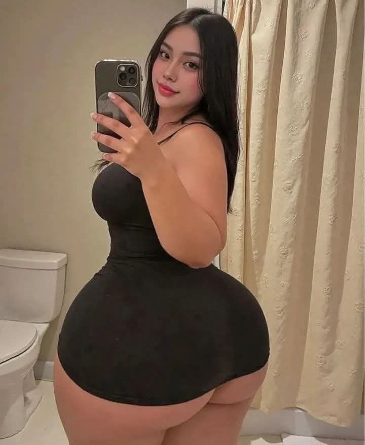 SpankBang.com_huge+boobs+milf+ava+addams+gets+nude+in+public