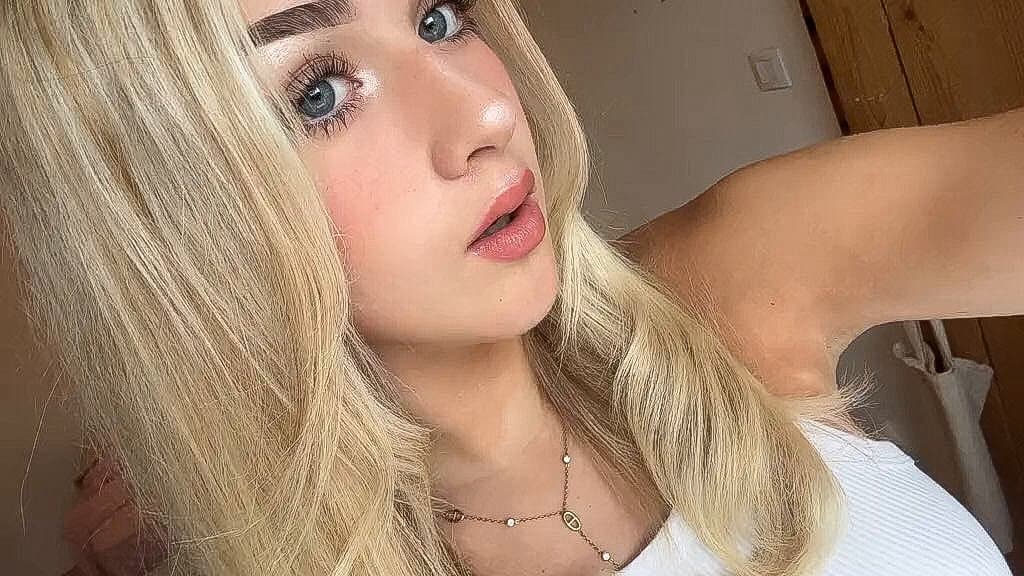 pretty blonde is no longer shy once in the bedroom