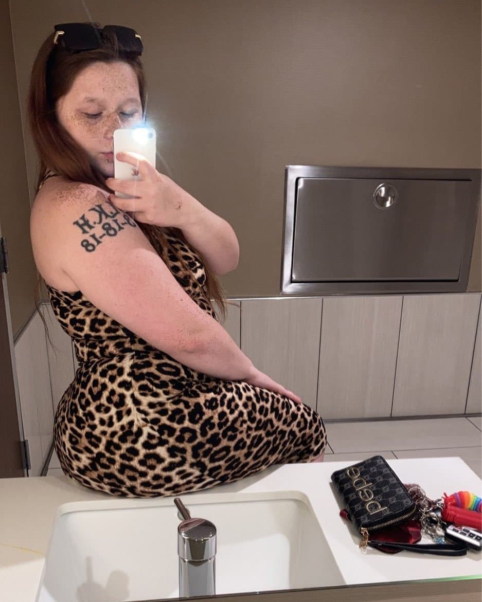 Redhead milf (post her pregnant in an earlier post)