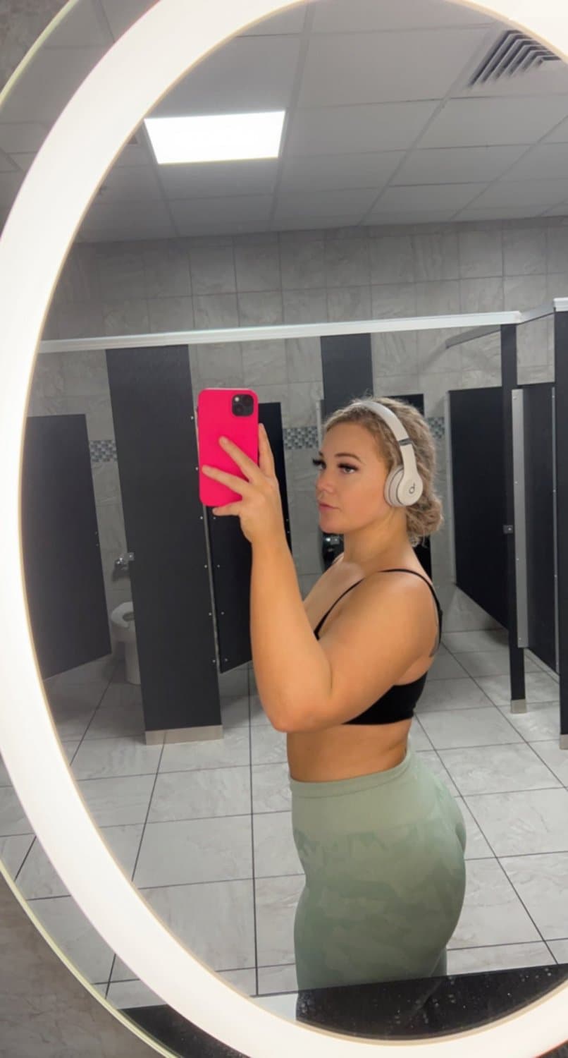 Thick Lightskin Desirea