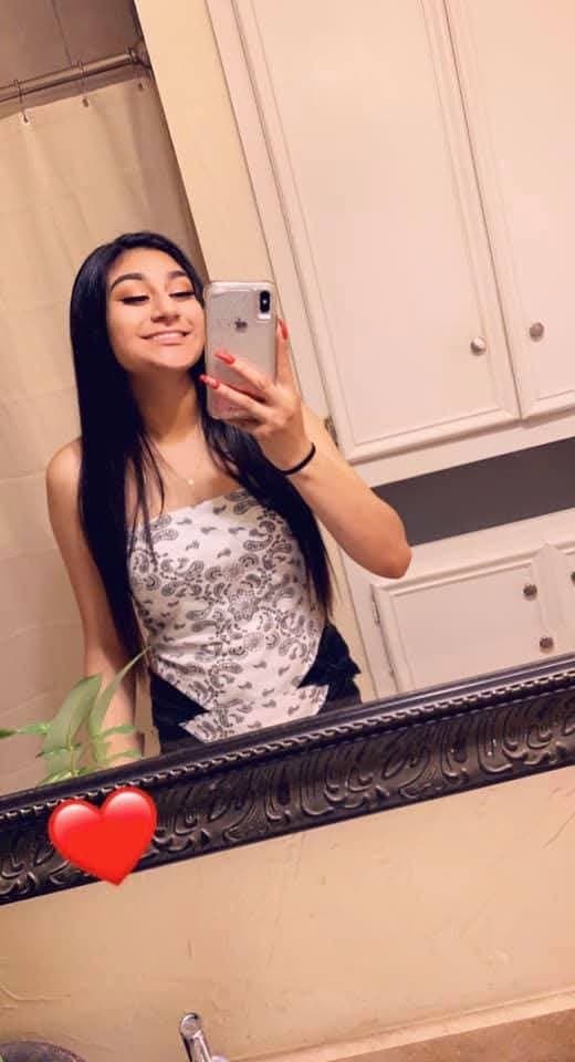 Big ass latina slut from Lubbock Texas deepthroats and gets fucked in the ass