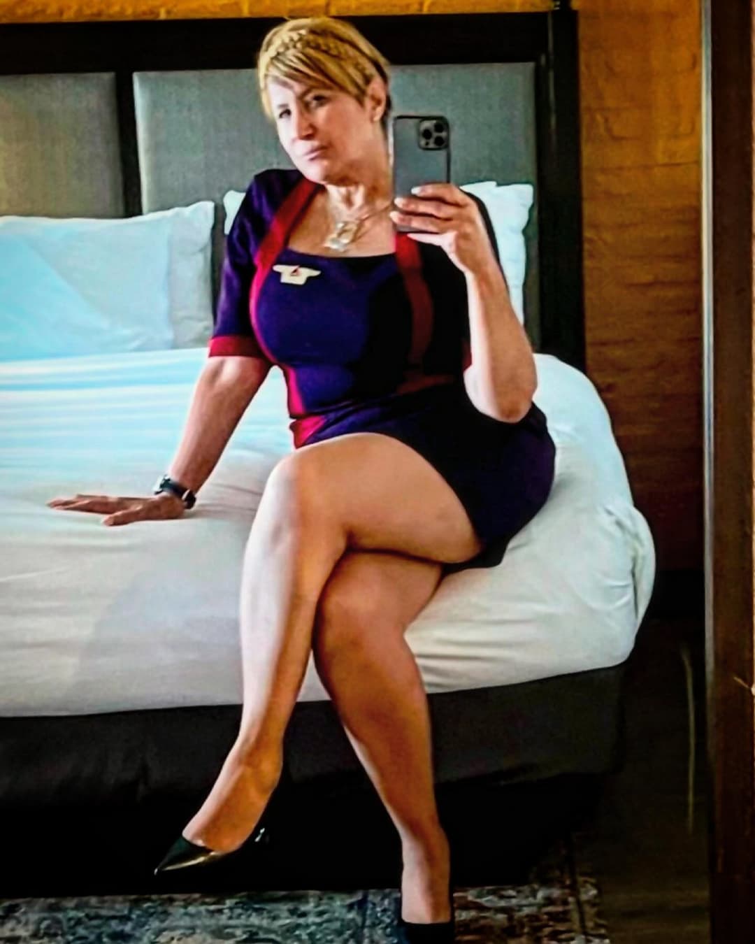 Thick Gilf flight attendant 2