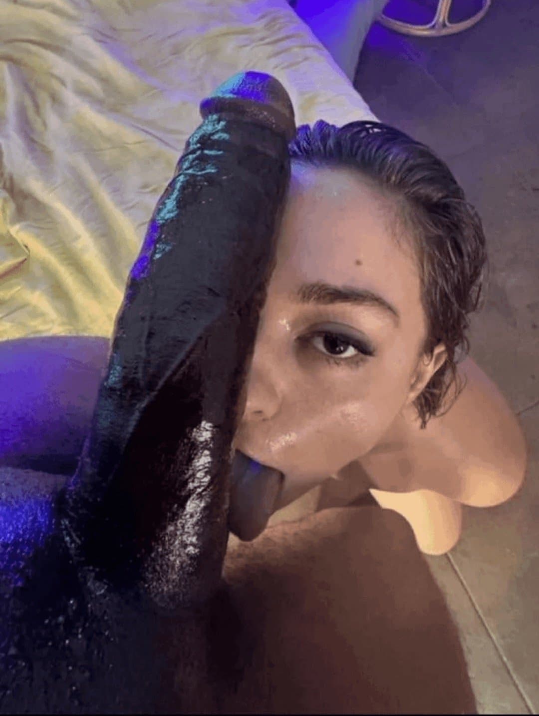 Balls sucking & licking ??