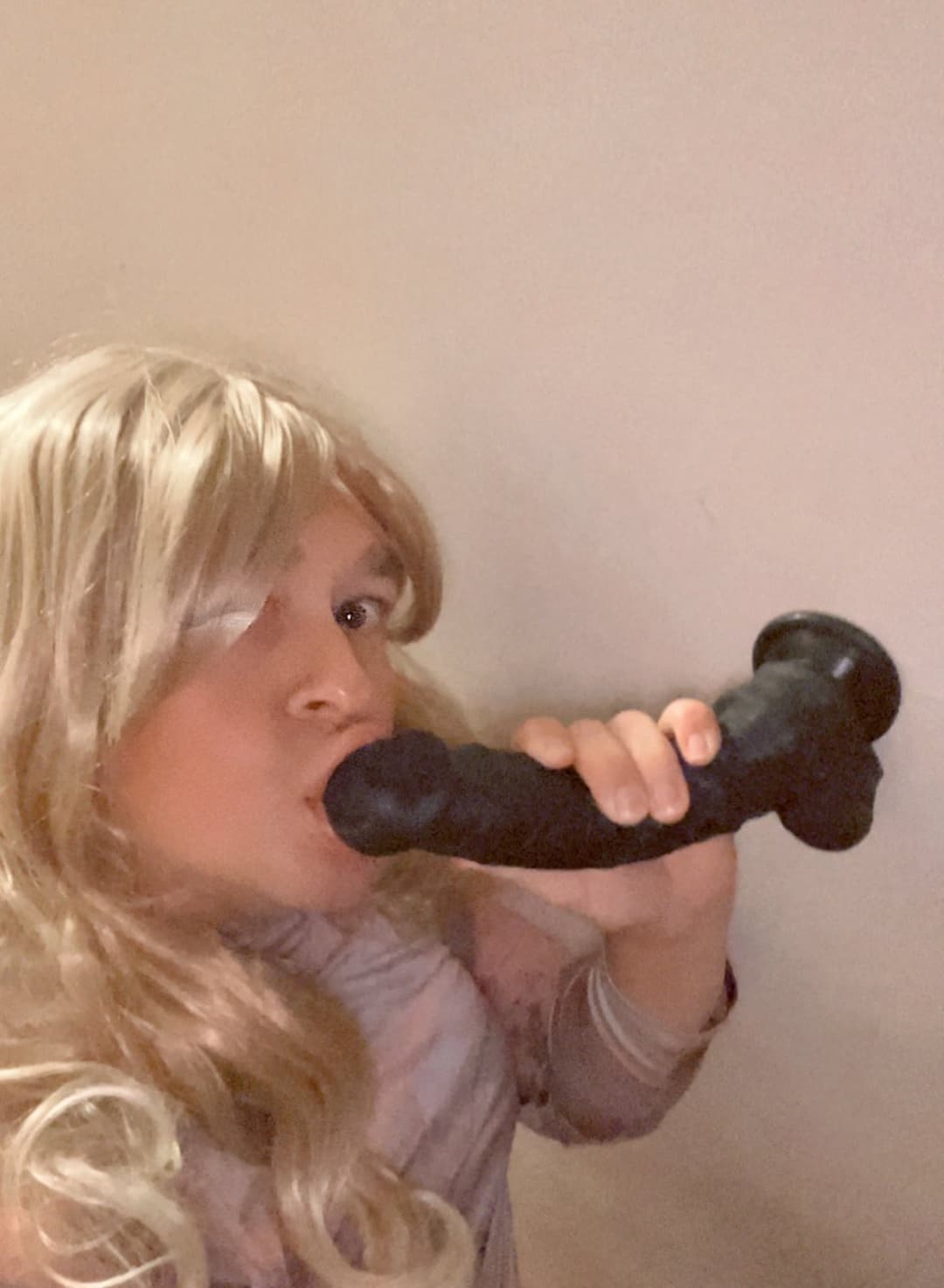 KIK: femboydanireid | UK Femboy Bubble Butt Sissy Slut