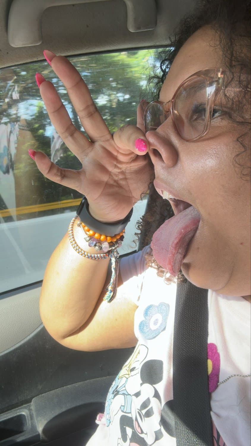 IMG-complete slut wife