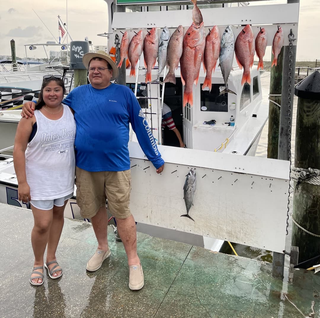 Cute latina giving her step father a thank you blowjob